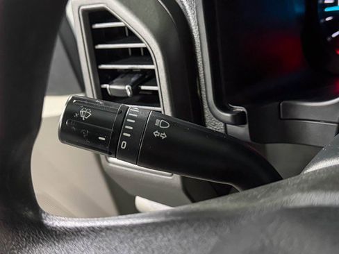 Used 2022 Ford F250 XL w/ Power Equipment Group image 23