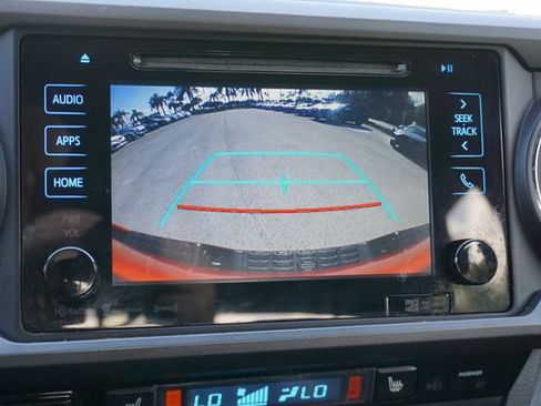 Used 2016 Toyota Tacoma TRD Sport w/ Premium & Technology Package RWD image 15