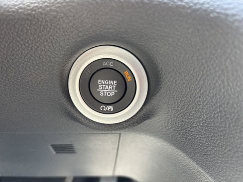 New 2026 Chrysler Pacifica Select w/ S Appearance Package FWD image 33