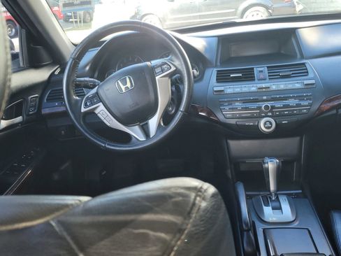 Used 2010 Honda Crosstour EX-L image 11
