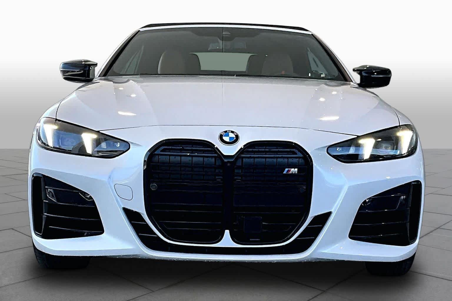 Used 2027 BMW M440i Convertible w/ Premium Package RWD image 3
