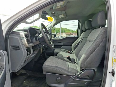 Used 2023 Ford F250 XL w/ STX Appearance Package AWD/4WD image 14