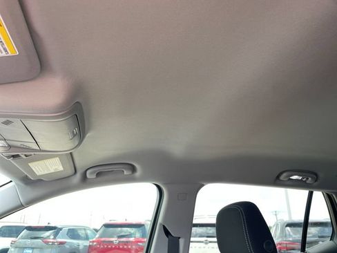 Used 2024 GMC Terrain SLE w/ Driver Convenience Package FWD image 21