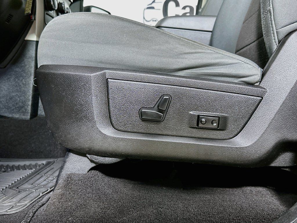 Used 2014 RAM 1500 Big Horn RWD image 22