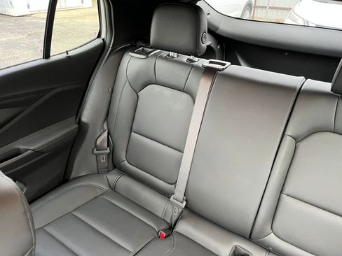 Used 2025 Buick Envista Sport Touring image 38