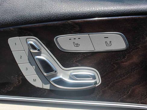 Used 2019 Mercedes-Benz E 300 image 12