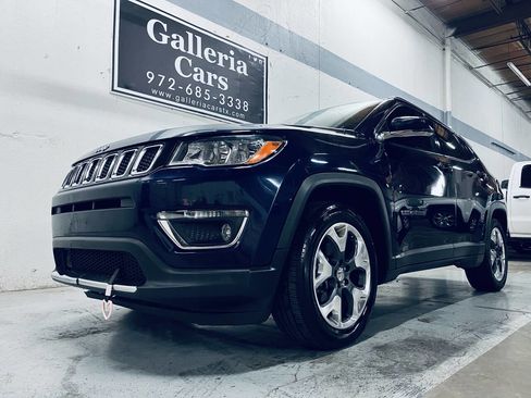 Used 2021 Jeep Compass Limited FWD image 2