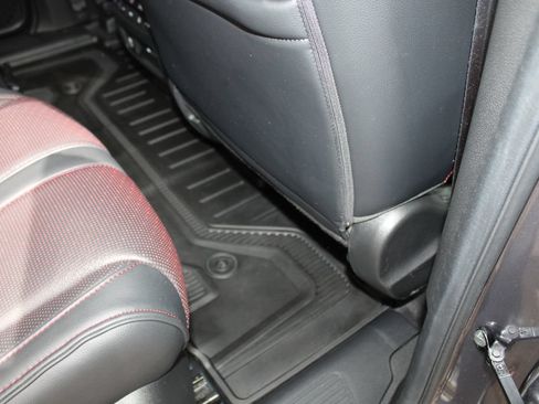 Used 2025 Honda Pilot Black Edition image 58