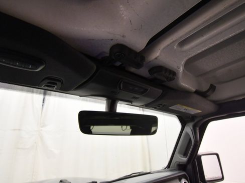 Used 2022 Jeep Wrangler Unlimited Sahara w/ Cold Weather Group image 27