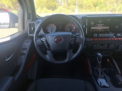 Certified 2025 Nissan Frontier PRO-4X w/ Tow Package AWD/4WD image 14
