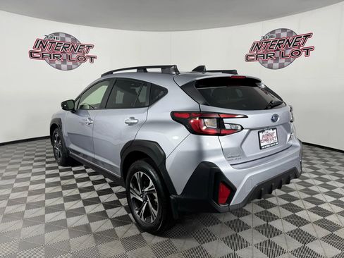 Used 2024 Subaru Crosstrek 2.0i Premium image 5