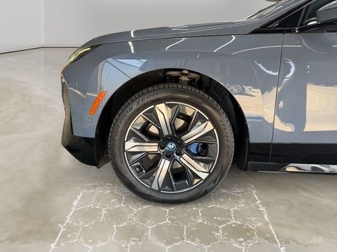 Used 2023 BMW iX xDrive50 w/ Sport Package AWD/4WD image 14