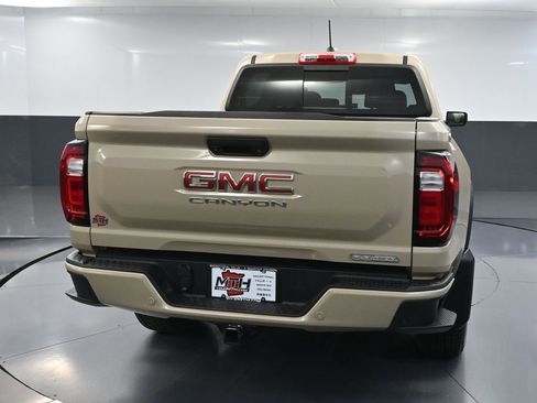 Used 2023 GMC Canyon Elevation w/ Elevation Premium Package AWD/4WD image 7