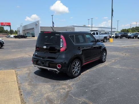 Used 2018 Kia Soul ! FWD image 8