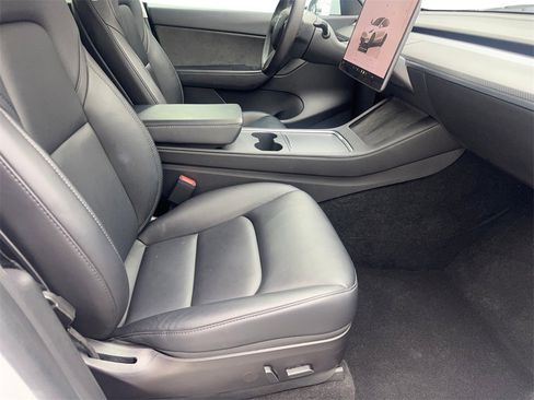 Used 2022 Tesla Model Y Performance image 44