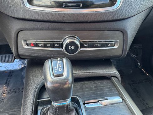 Used 2020 Volvo XC90 T6 Momentum image 29