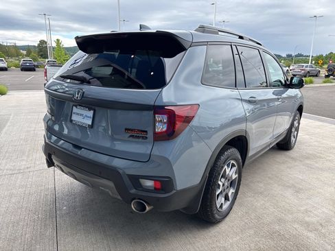 Used 2023 Honda Passport TrailSport image 5