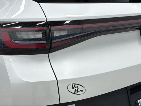 Used 2023 Volkswagen ID.4 Pro S AWD/4WD image 38