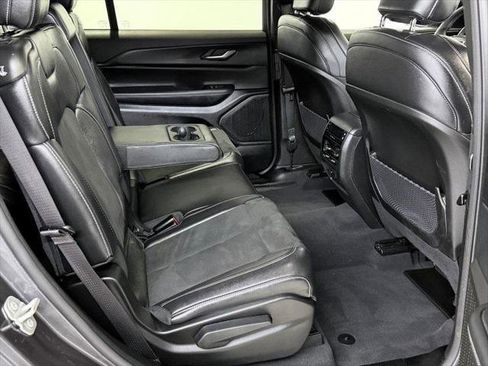 Certified 2024 Jeep Grand Cherokee L Altitude image 18