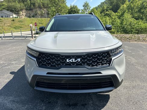 Used 2023 Kia Sorento S w/ Panoramic Sunroof Package AWD/4WD image 7