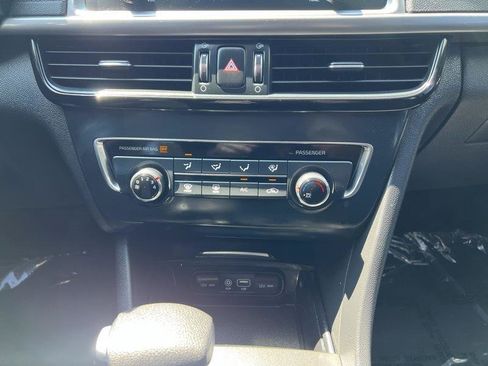 Used 2017 Kia Optima LX FWD image 14