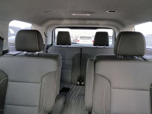 Used 2023 GMC Acadia SLE w/ Driver Convenience Package FWD image 13