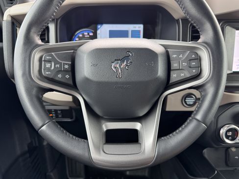 Used 2021 Ford Bronco Wildtrak image 15