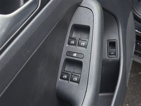 Used 2014 Volkswagen Jetta SE image 14