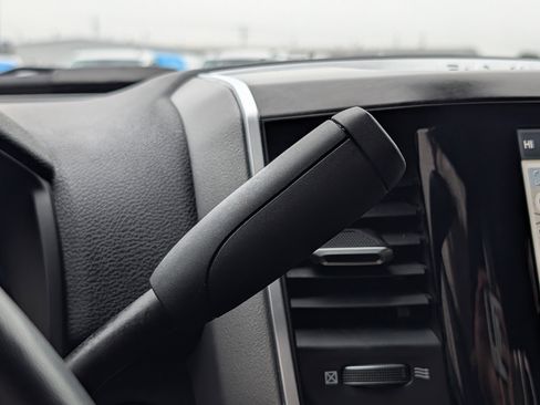 Used 2024 RAM 3500 Big Horn w/ Sport Appearance Package image 21