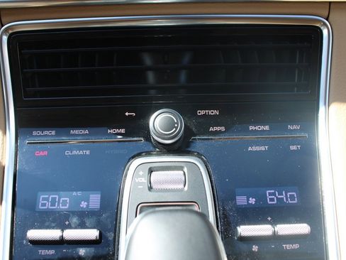 Used 2023 Porsche Panamera 4 image 24