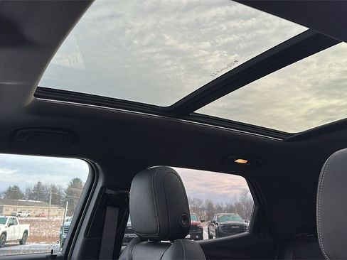 Certified 2022 Chevrolet TrailBlazer ACTIV w/ Sun and Liftgate Package image 16