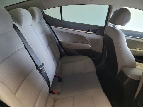 Used 2020 Hyundai Elantra SE FWD image 19