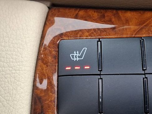 Used 2007 Mercedes-Benz CLK 350 Cabriolet image 23