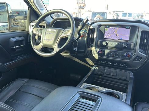 Used 2018 GMC Sierra 2500 Denali w/ Duramax Plus Package AWD/4WD image 81