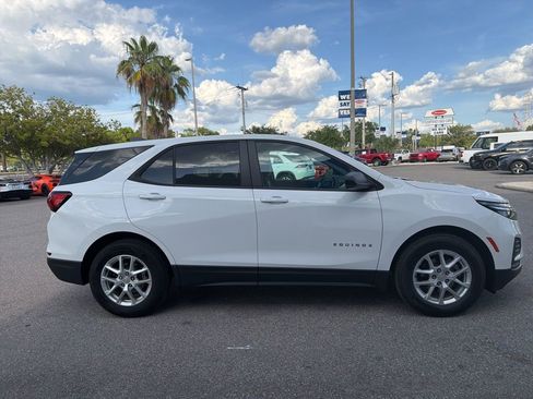 Used 2024 Chevrolet Equinox LS w/ LS Convenience Package FWD image 5