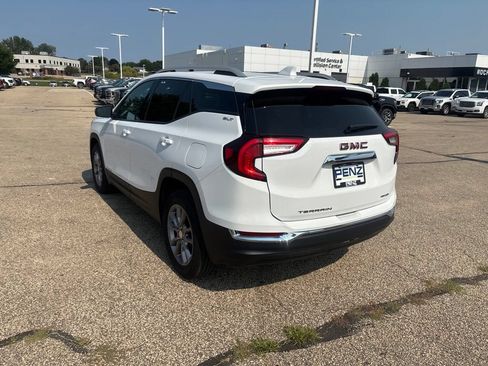 Used 2024 GMC Terrain SLT AWD/4WD image 6