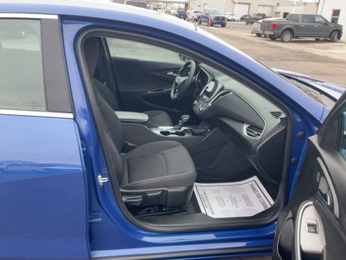 Used 2023 Chevrolet Malibu LT FWD image 12