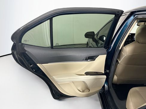 Used 2021 Toyota Camry LE w/ Convenience Package FWD image 25