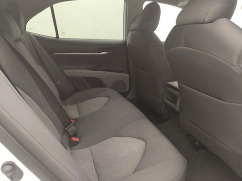 Used 2021 Toyota Camry LE image 19