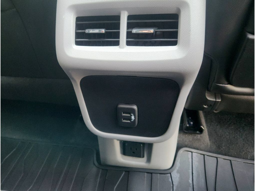 Used 2024 GMC Terrain SLT w/ Tech Package AWD/4WD image 47