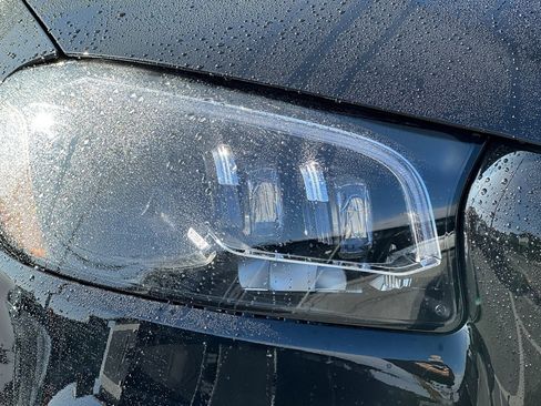 New 2026 Mercedes-Benz GLS 580 4MATIC image 10