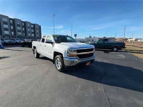 Used 2019 Chevrolet Silverado 1500 LT w/ All Star Edition image 2