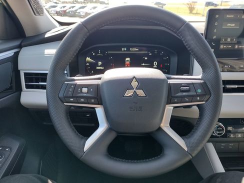 New 2026 Mitsubishi Outlander SE AWD/4WD image 7