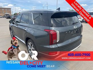 Used 2022 Hyundai Palisade SEL w/ 8P Bench Seat Package FWD video 3