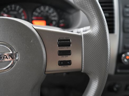 Used 2012 Nissan Frontier SV AWD/4WD image 23