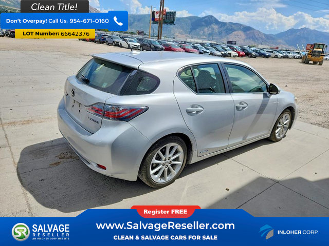 Used 2012 Lexus CT 200h Premium w/ Leather Pkg FWD image 4