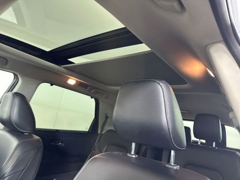 Used 2022 Nissan Pathfinder SL w/ SL Premium Package image 12