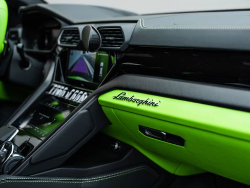 Used 2023 Lamborghini Urus S image 22
