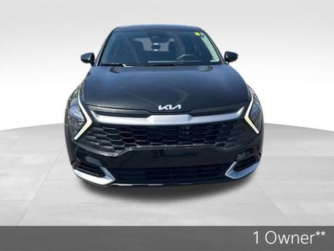 Certified 2023 Kia Sportage LX image 3