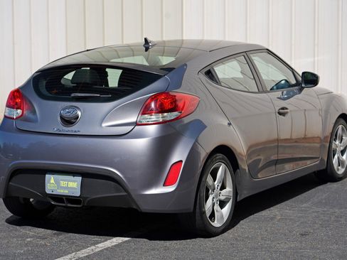 Used 2012 Hyundai Veloster FWD image 42